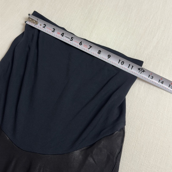 Spanx Faux Leather Mama Leather Leggings Size M Classic Casual - Picture 10 of 14